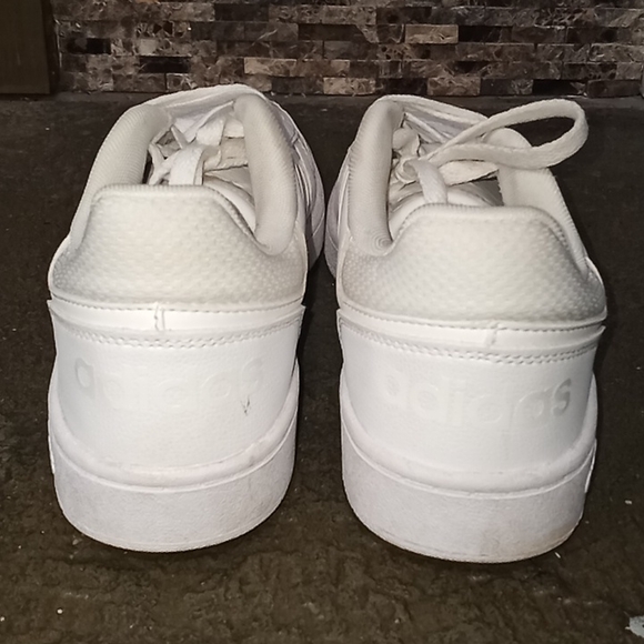 Adidas - Picture 2 of 3